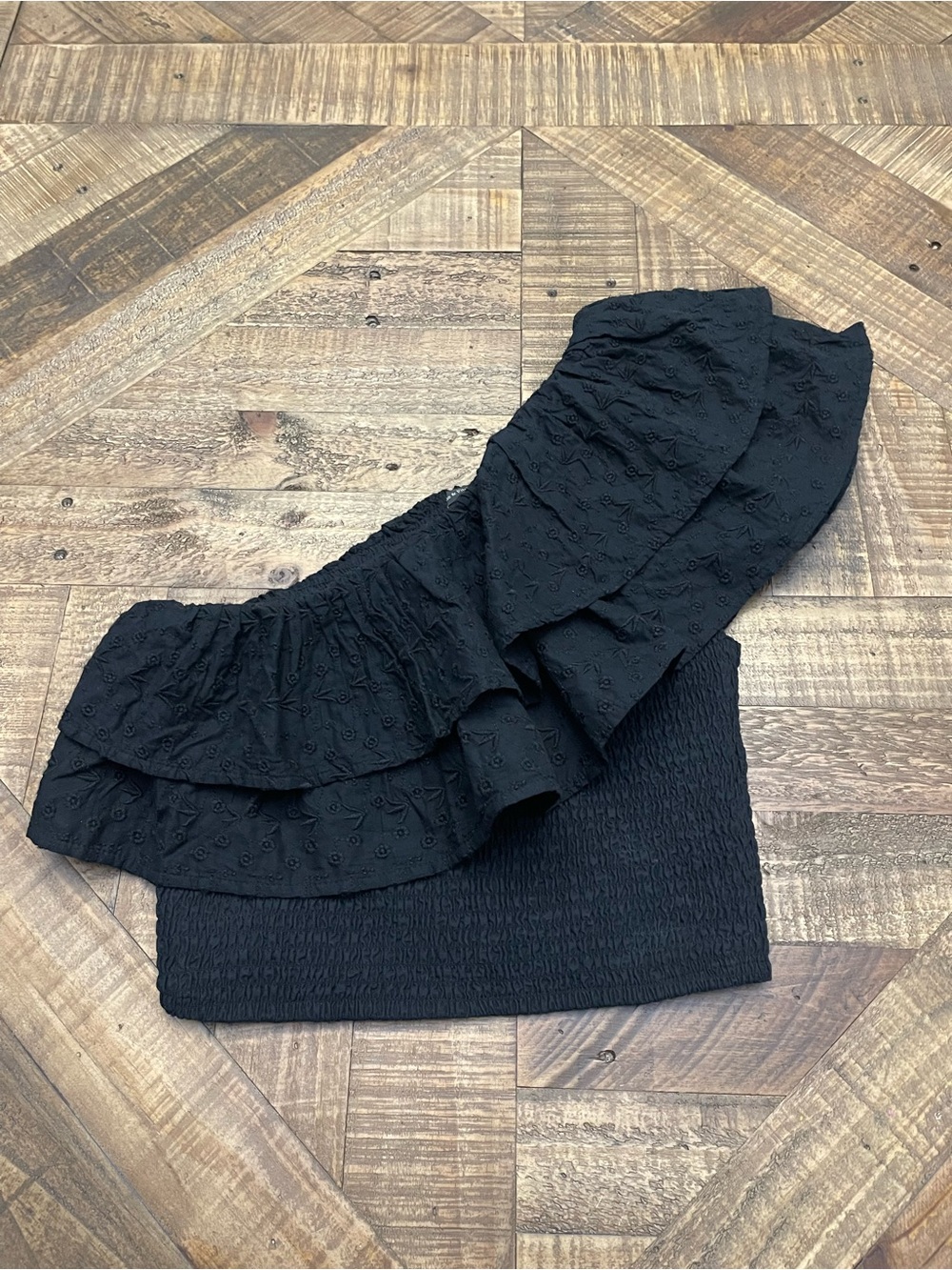 Abercrombie & Fitch Asymmetrical One-Shoulder Ruffle Crop Top NWT Black Medium